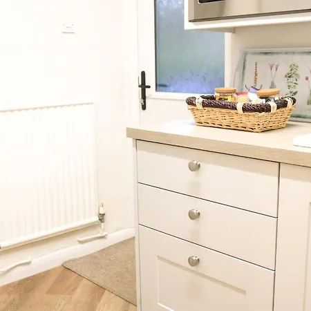 Sunrise, 3 East View Holiday home *