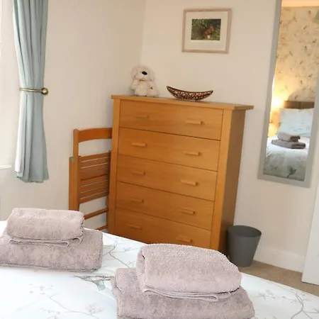 Sunrise, 3 East View Holiday home Bradford (Derbyshire)