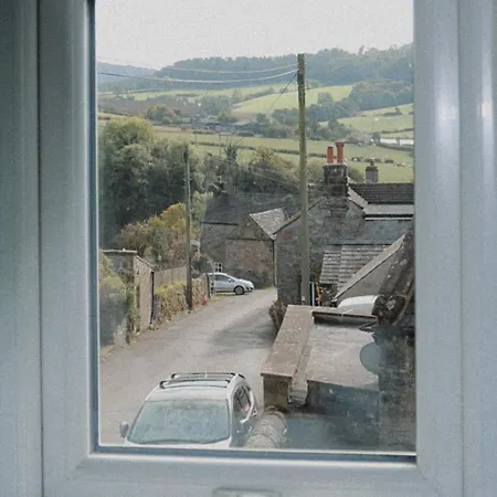 Sunrise, 3 East View Holiday home