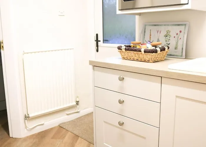 Sunrise, 3 East View Holiday home *