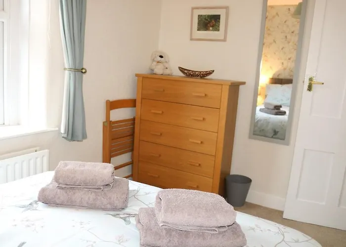 Sunrise, 3 East View Holiday home Bradford (Derbyshire)